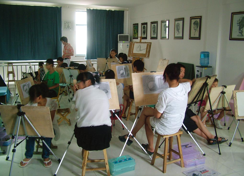 上海画室排名_上海703画室速写图片